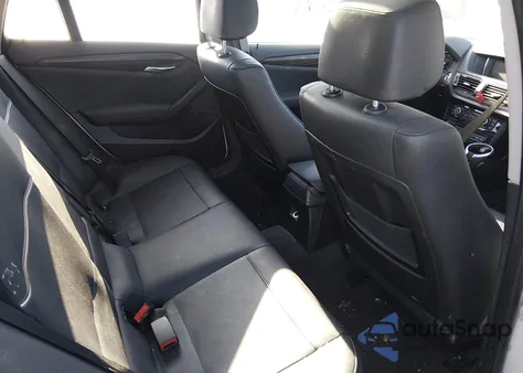 2015 BMW X1 xDrive35I z USA, uszkodzony, nr VIN WBAVM5C52FVV95232